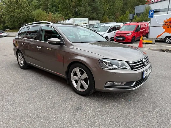 Volkswagen Passat 2011 photo 3