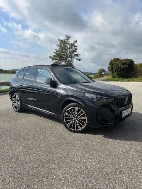 BMW X1 2024 photo 2