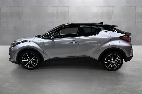 Toyota C-Hr 2022 photo 2