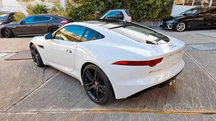 Jaguar F-Type 2016 photo 3