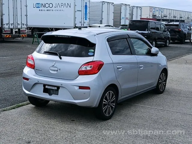 Mitsubishi Mirage 2017 photo 4