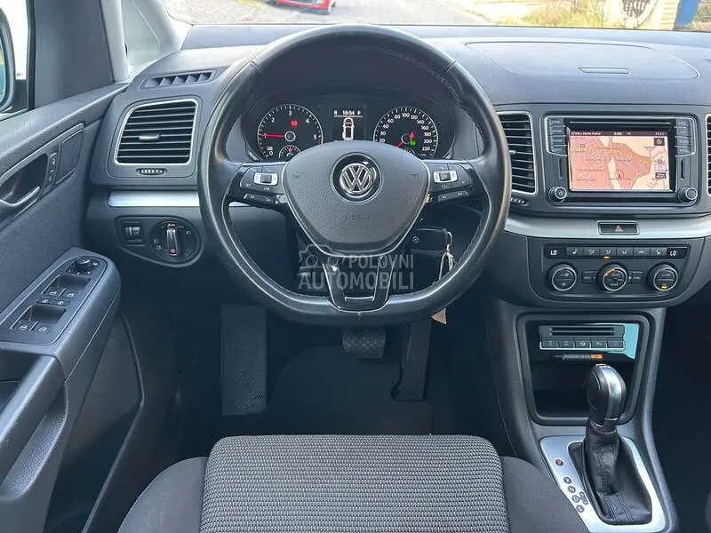 Volkswagen Sharan 2016 photo 2