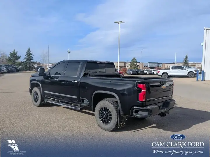 Chevrolet Silverado 3500Hd 2024 photo 4
