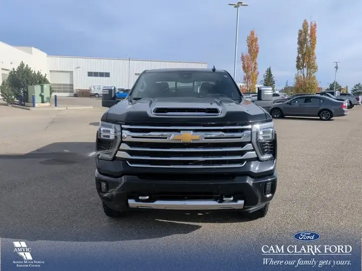 Chevrolet Silverado 3500Hd 2024 photo 2