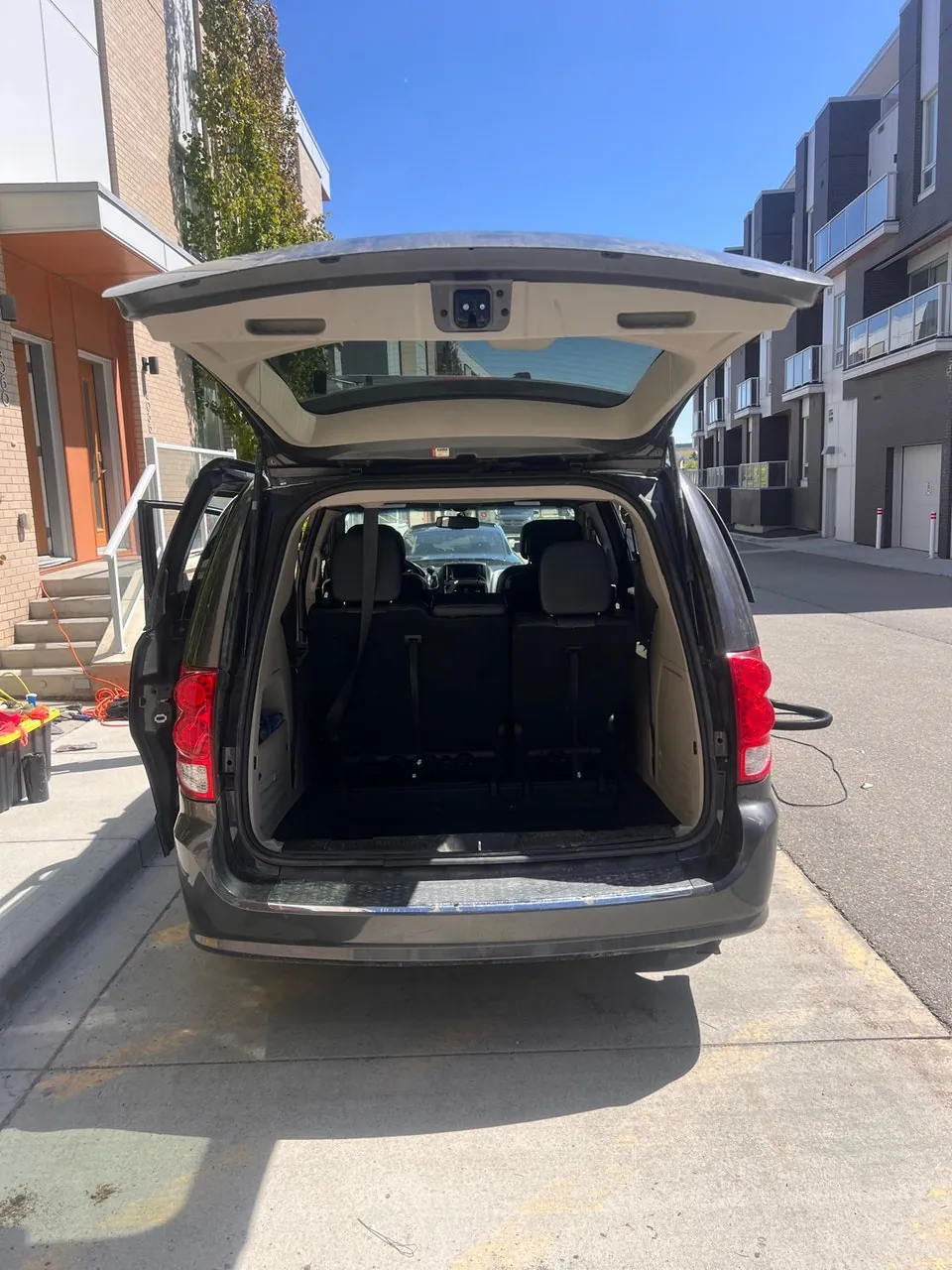 Dodge Grand Caravan 2014 photo 2