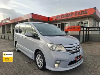 Nissan Serena 2013 photo 2