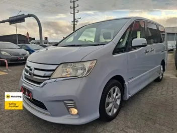 Nissan Serena 2013 photo 4