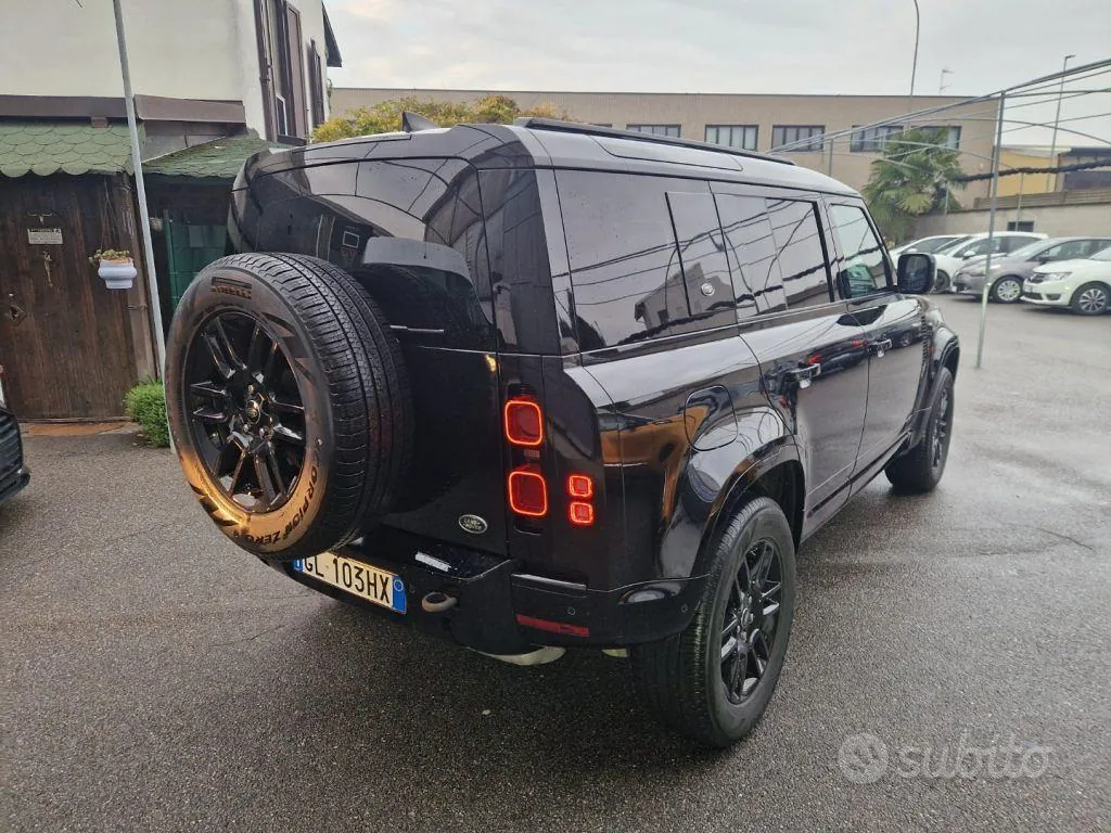 Land Rover Defender 2022 photo 5