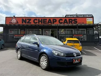 Volkswagen Golf 2010 photo 2