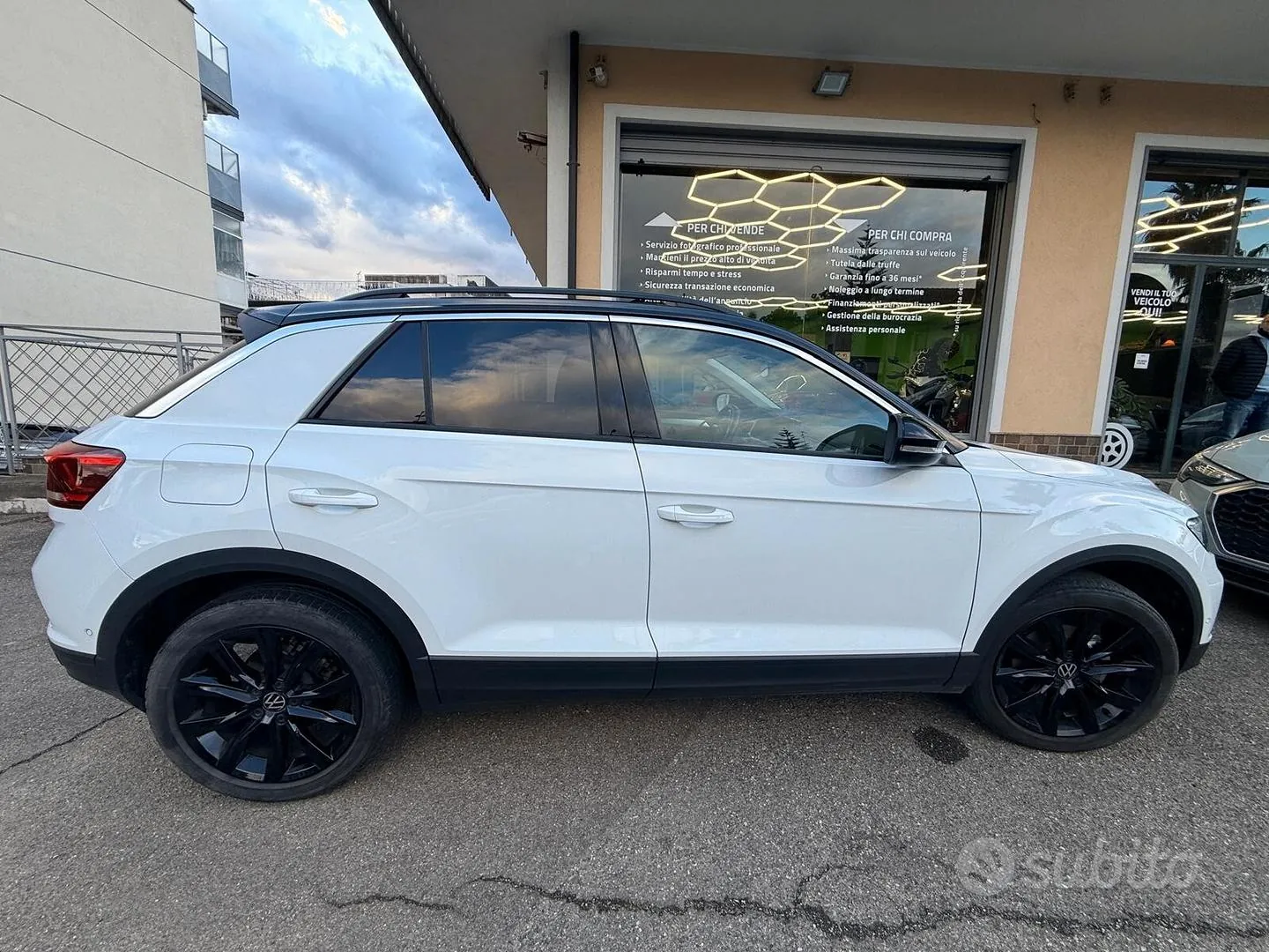 Volkswagen T-Roc 2023 photo 4