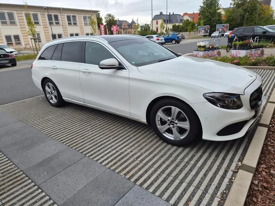 Mercedes-Benz E 200 D