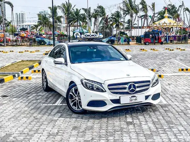 Mercedes-Benz C200