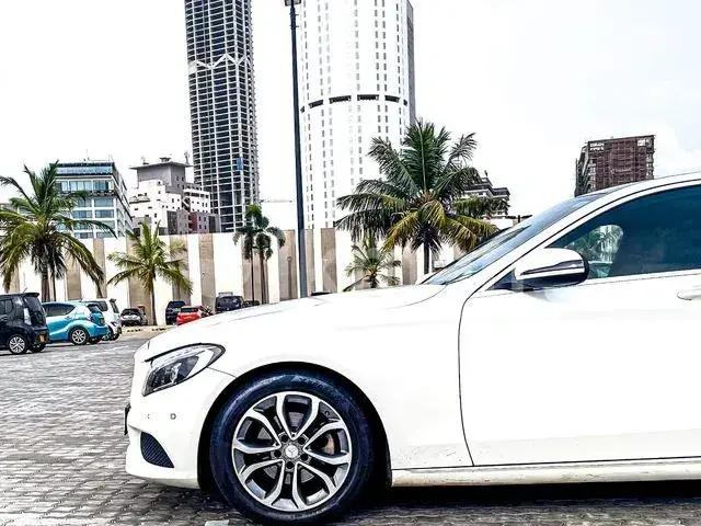Mercedes-Benz C200 2015 photo 3