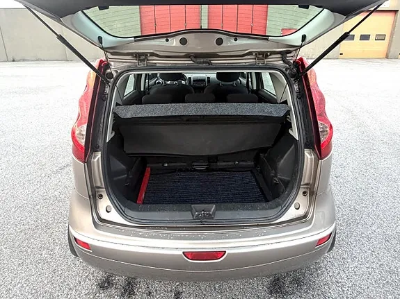 Nissan Note 2011 photo 5
