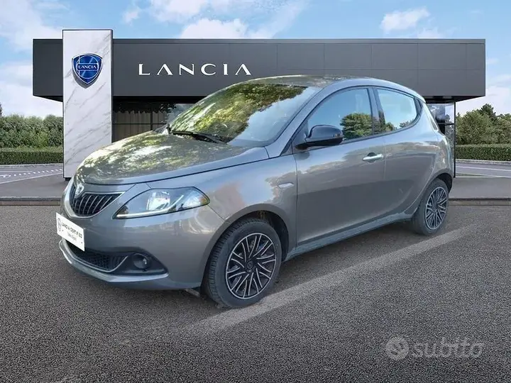 Lancia Ypsilon