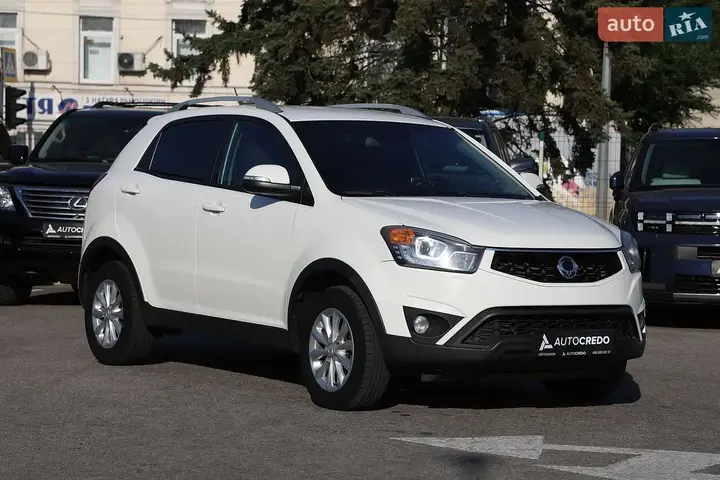 KG Mobility Korando 2014 photo 3
