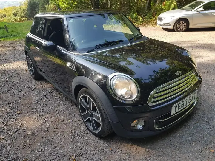 Mini Cooper 2013 photo 2