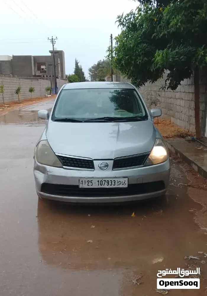 Nissan Tiida
