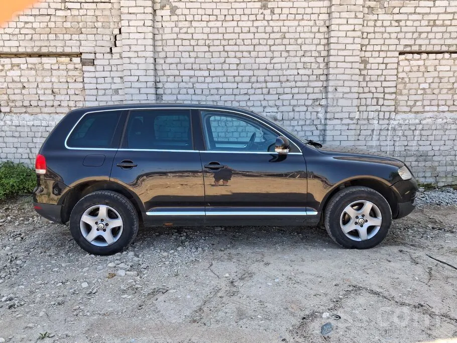 Volkswagen Touareg 2005 photo 2