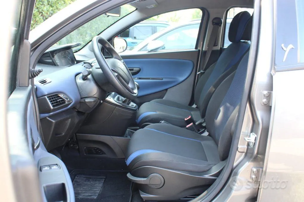 Lancia Ypsilon 2018 photo 4