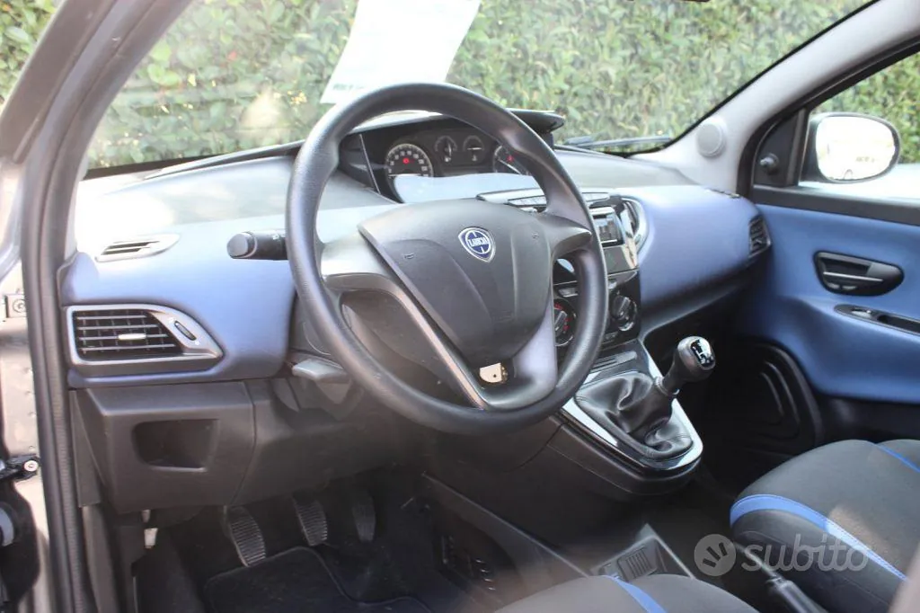 Lancia Ypsilon 2018 photo 3