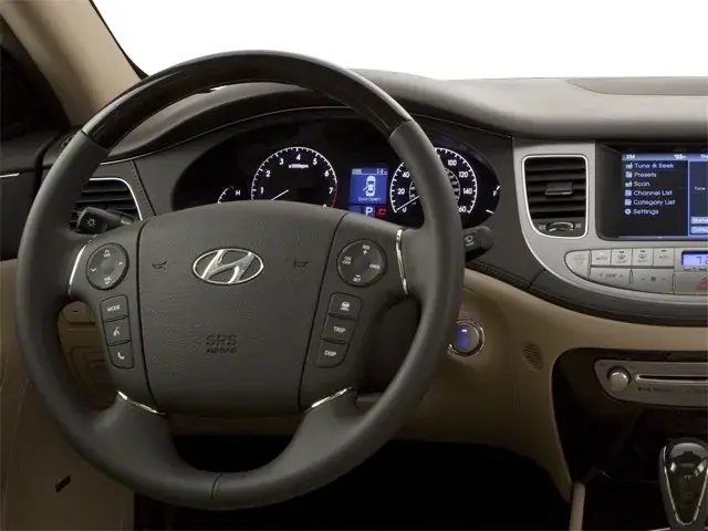 Hyundai Genesis 2012 photo 4