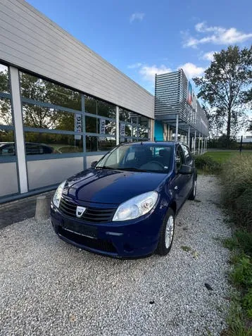 Dacia Sandero 2009 photo 3