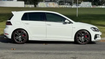 Volkswagen Golf 2018 photo 3