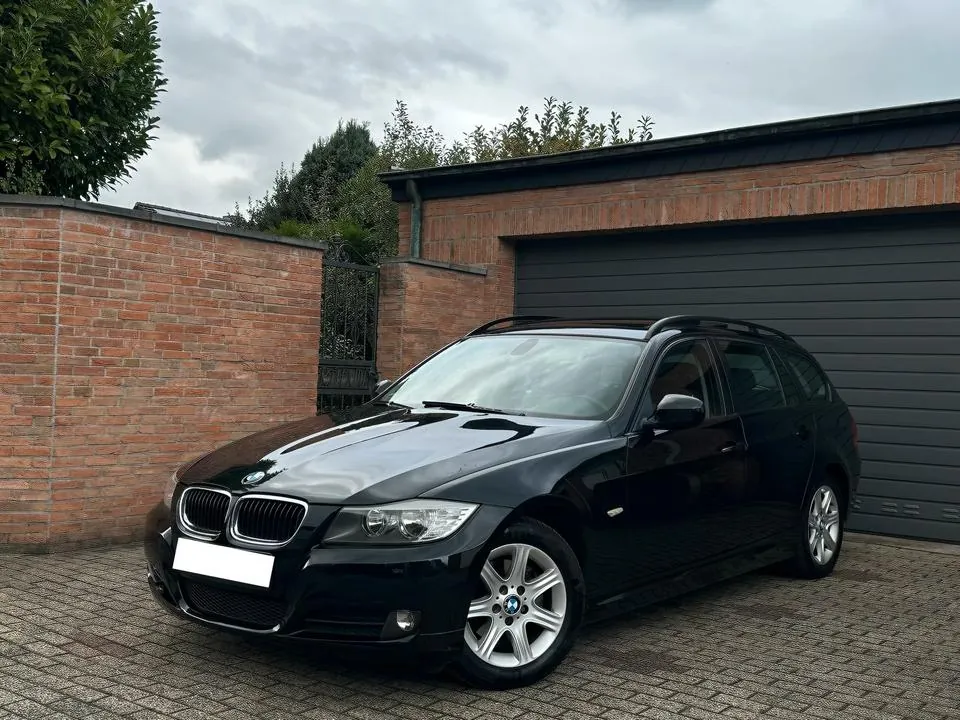 BMW 318I