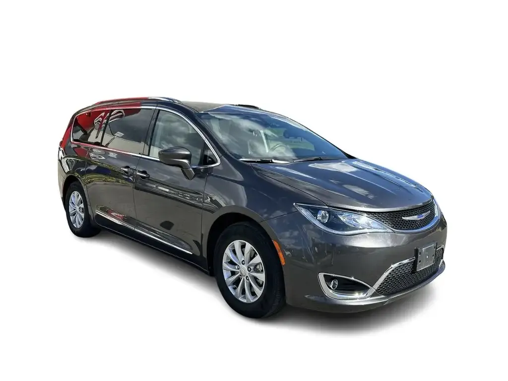 Chrysler Pacifica 2018 photo 2