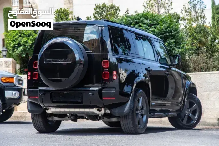 Land Rover Defender 2025 photo 2