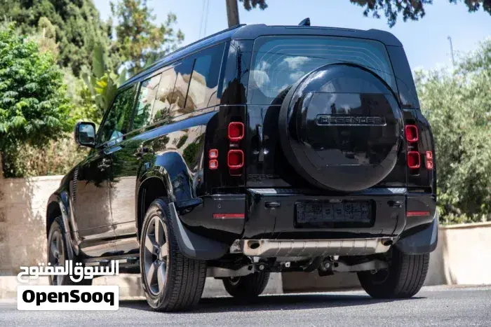 Land Rover Defender 2025 photo 4