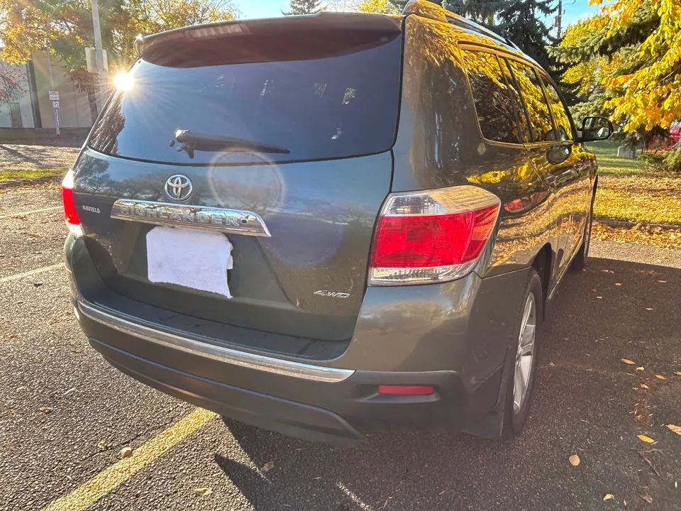 Toyota Highlander 2013 photo 3