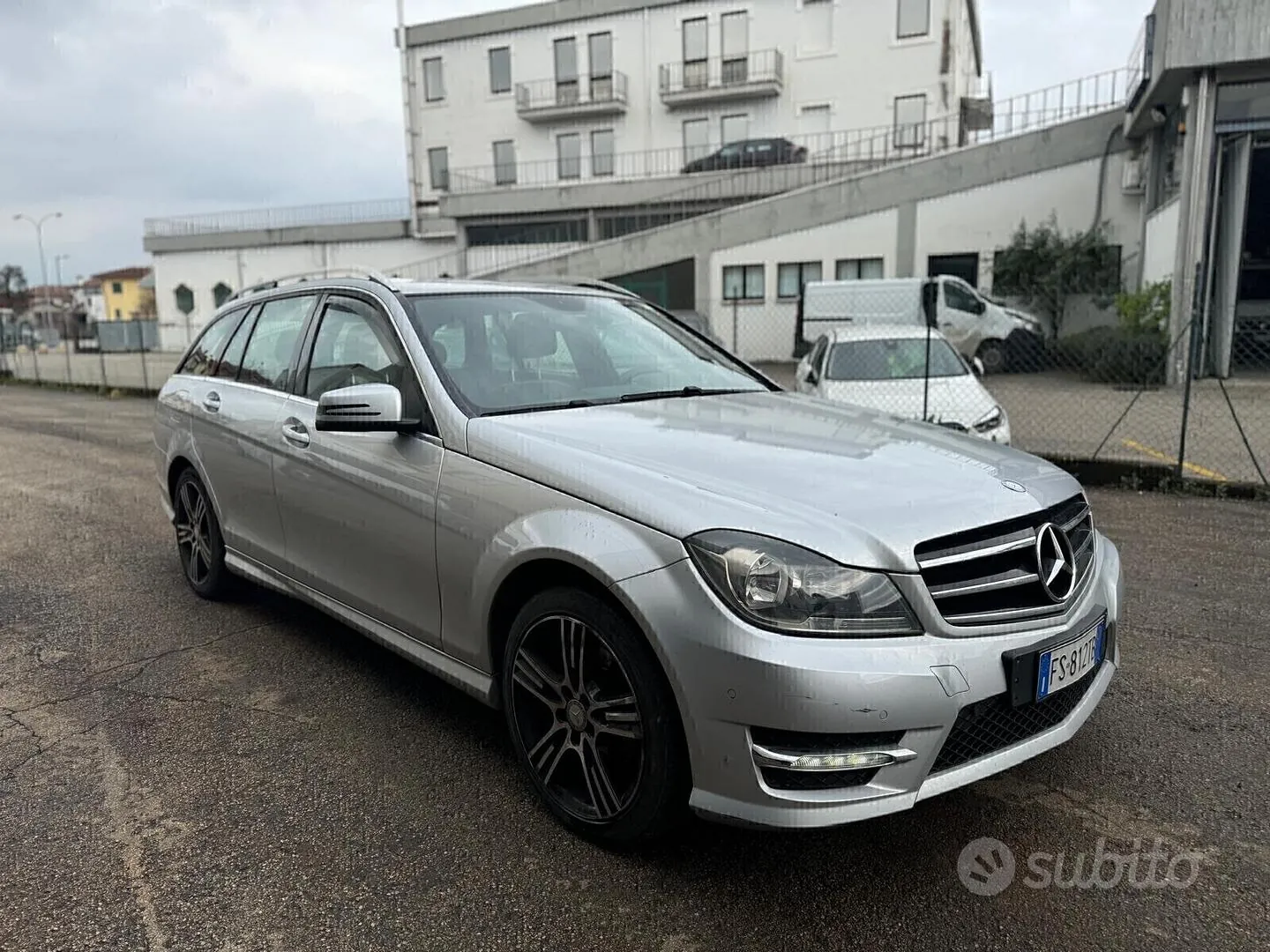 Mercedes-Benz C 2014 photo 2