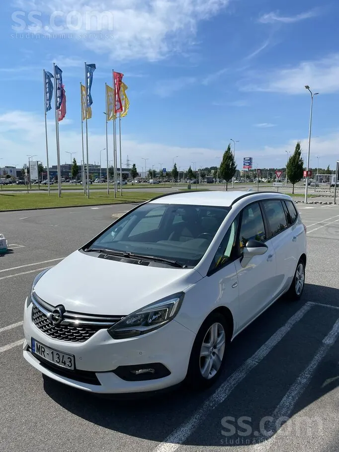 Opel Zafira 2017 photo 3