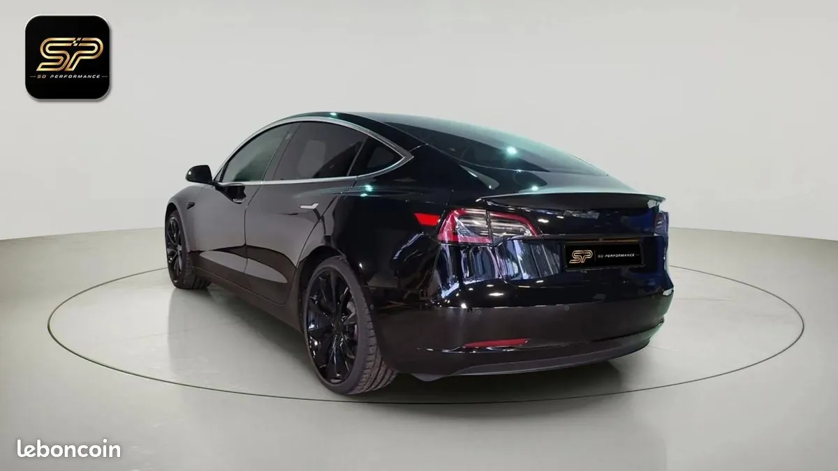 Tesla Model 3 2020 photo 3