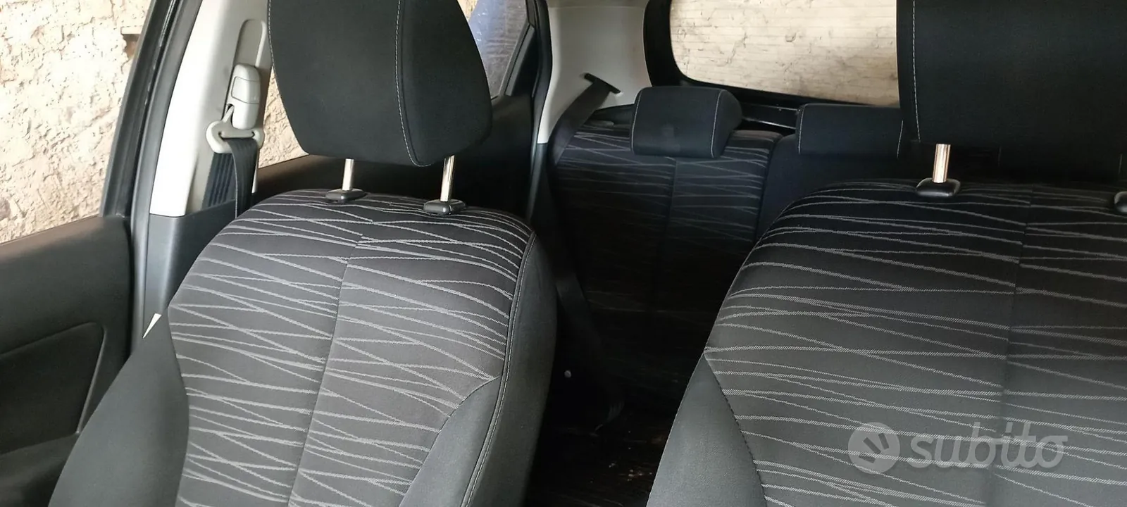 Mazda 2 2009 photo 3