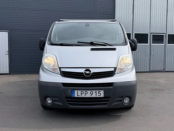 Opel Vivaro 2011 photo 2