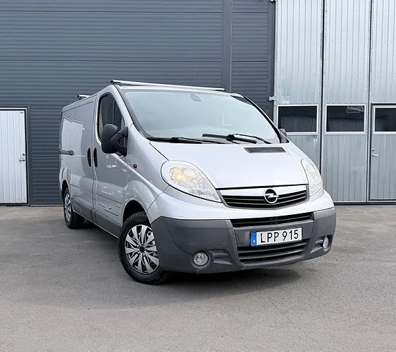 Opel Vivaro 2011 photo 3