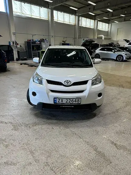 Toyota Urban Cruiser 2014 photo 2