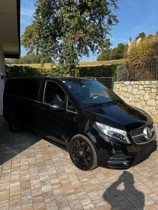 Mercedes-Benz V-Class 2019 photo 2
