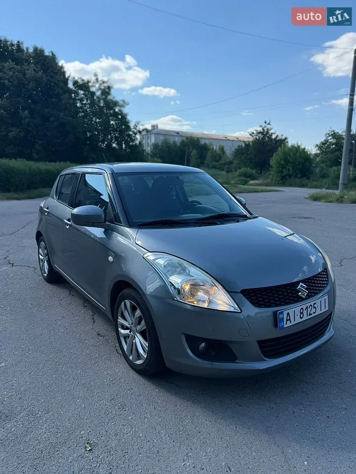 Suzuki Swift 2011 photo 5