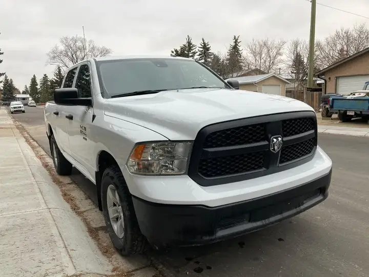 Dodge Ram 1500 2023 photo 2