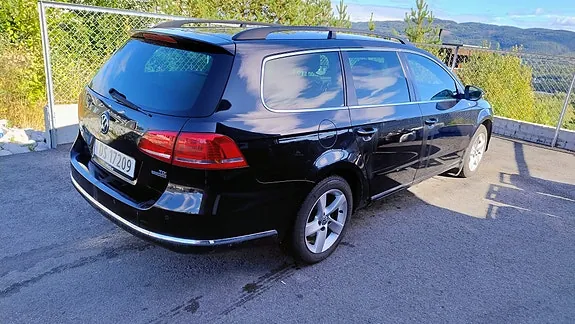 Volkswagen Passat 2012 photo 4