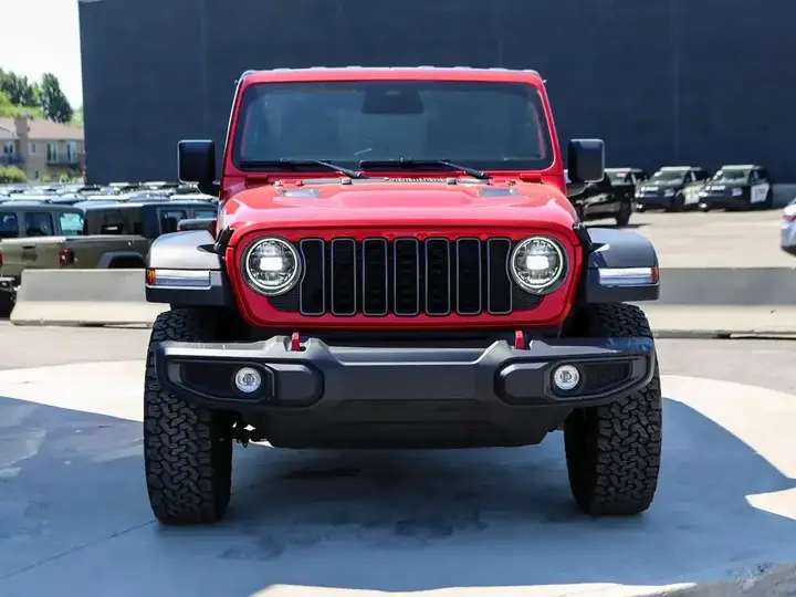 Jeep Wrangler 2026 photo 2
