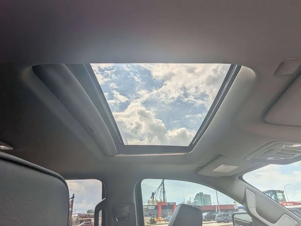 GMC Sierra 3500Hd 2025 photo 2