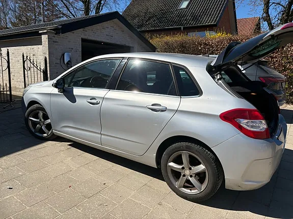 Citroen C4 2011 photo 3