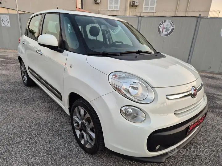 Fiat 500L 2016 photo 2