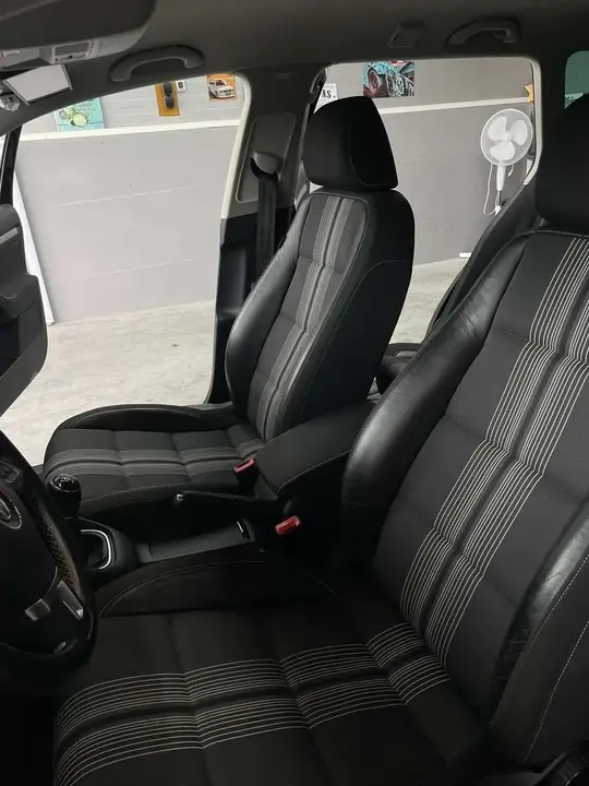 Volkswagen Golf 2012 photo 3