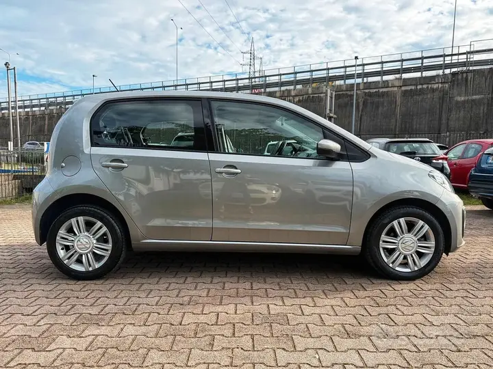 Volkswagen Up 2017 photo 4
